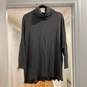 Caslon Hi lo turtleneck